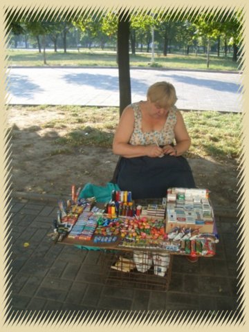 71-zigarettenverkauuferin.jpg
